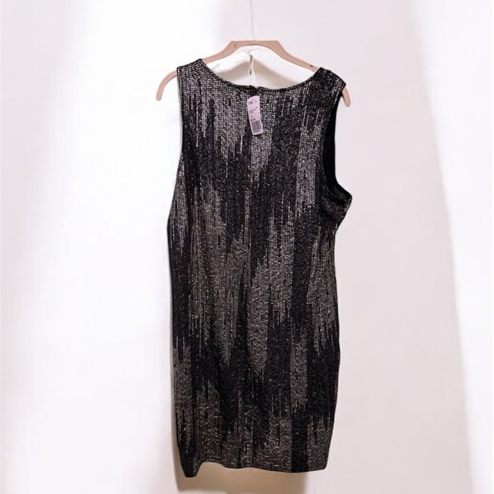 Forever21 Black And Gold elegant lined sleeveless Sequin Dress Size 2x  NWT